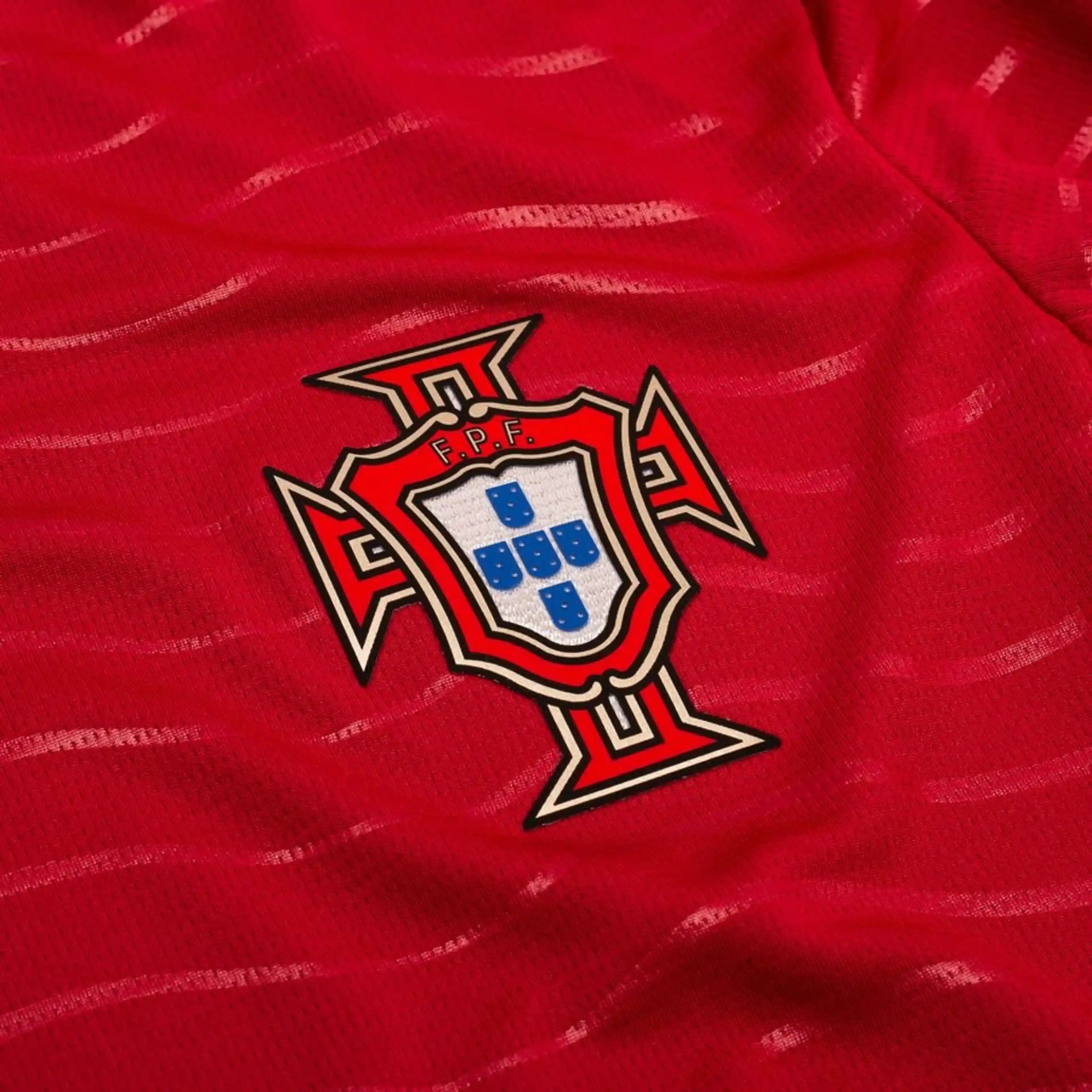 Equipación de local de Portugal 2026