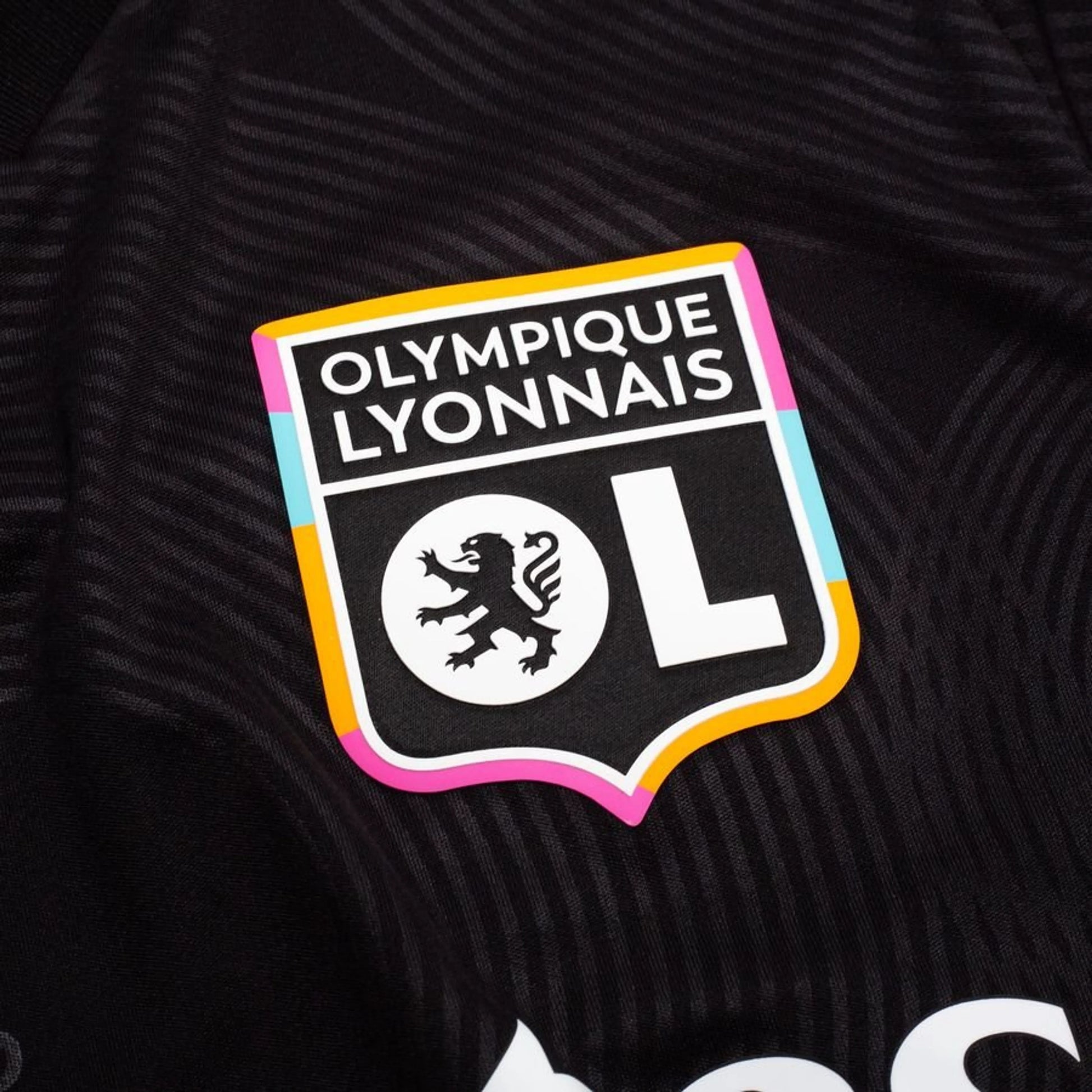 Lyon 26/27 Third Kit