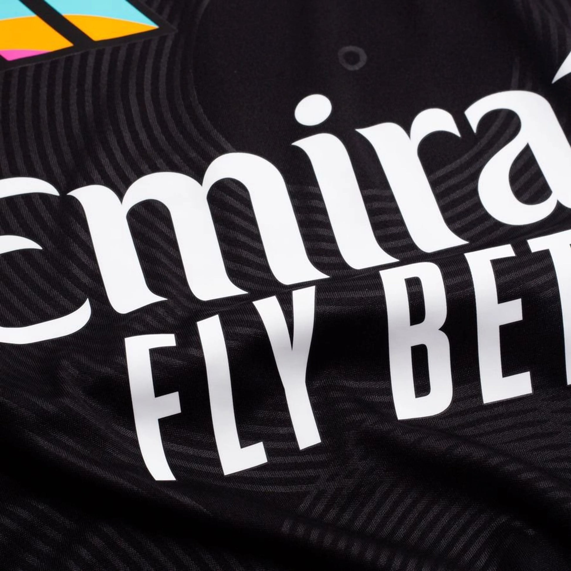 Lyon 26/27 Third Kit