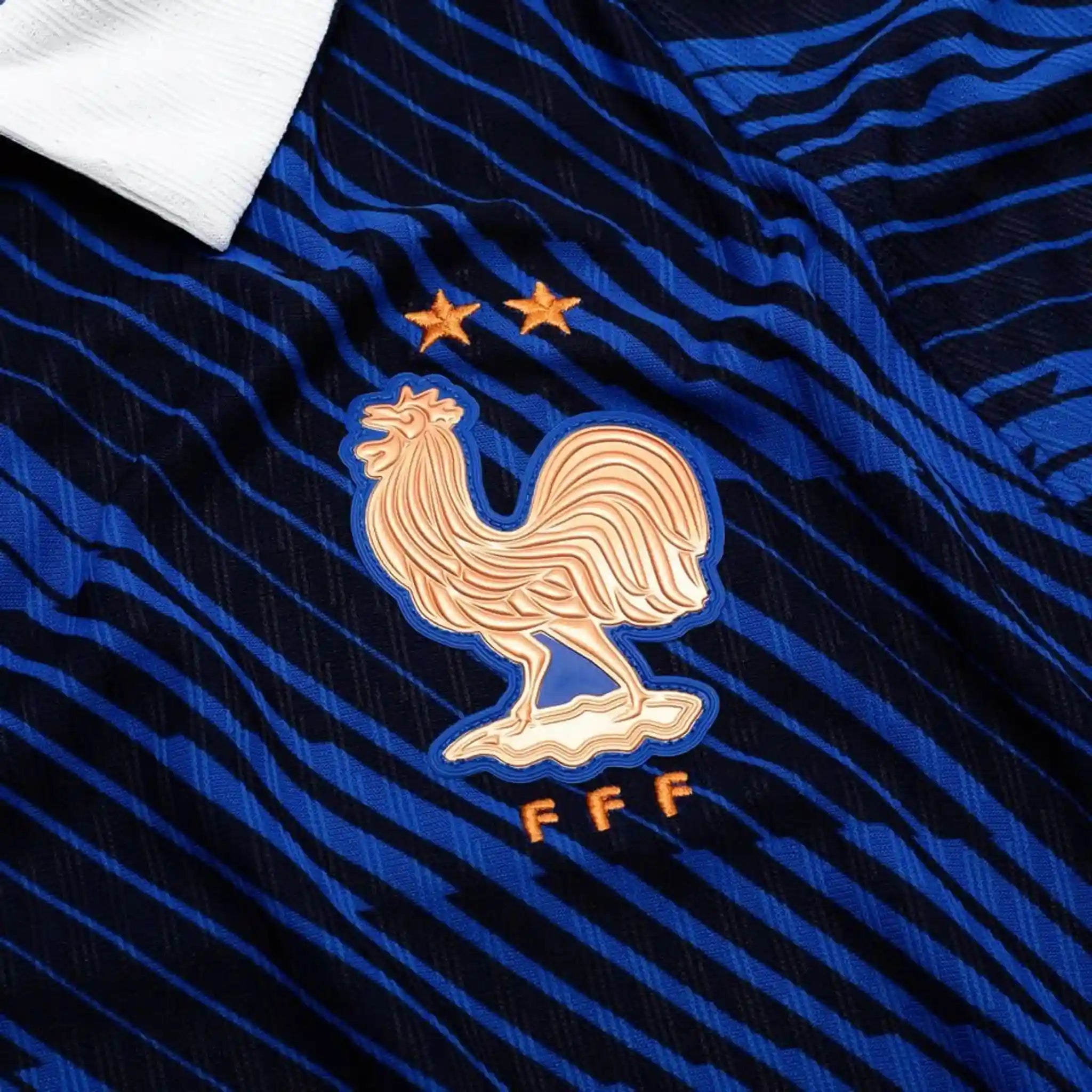Equipación de local de Francia 2026